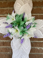 Load image into Gallery viewer, Cross-White Poly Burlap with florals
